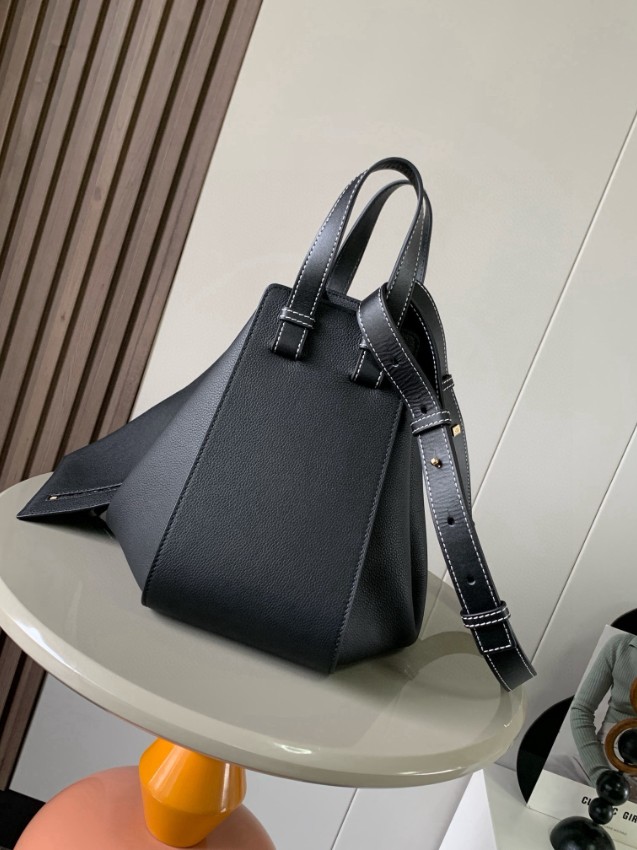 ロエベ 偽物 バレない再現度 ハンモックバッグ 2025新作 高再現度モデル コントラストステッチ仕様 上質カーフ使用 安心サイト_3