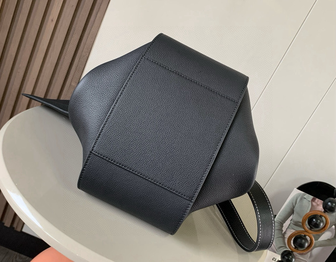 ロエベ 偽物 バレない再現度 ハンモックバッグ 2025新作 高再現度モデル コントラストステッチ仕様 上質カーフ使用 安心サイト_4