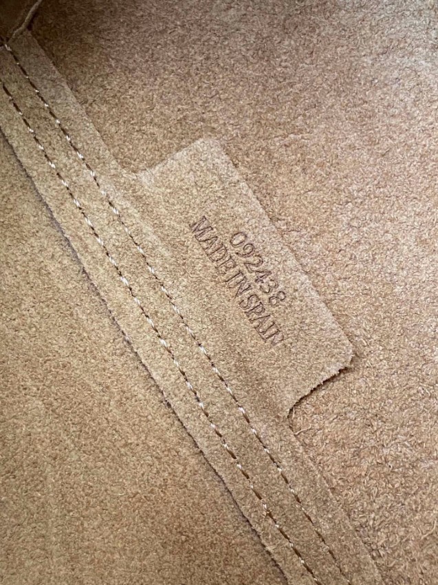 ロエベ パズル ミニ バッグ 2025新作 n級 高再現度 本革使用 精密ディテール 職人技術再現 上質感 満足度高い 安心サイト_7