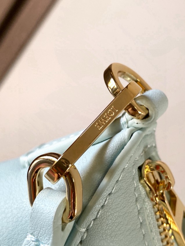 ロエベ パズル ミニ バッグ 2025新作 激安 高再現度 本革使用 精密ディテール 職人技術再現 上質感 満足度高い 安心の日本倉庫_4