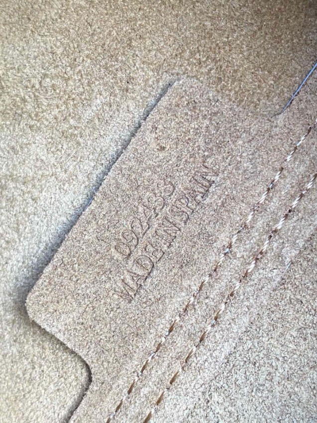 ロエベ パズル ミニ バッグ 2025新作 激安 高再現度 本革使用 精密ディテール 職人技術再現 上質感 満足度高い 安心の日本倉庫_7