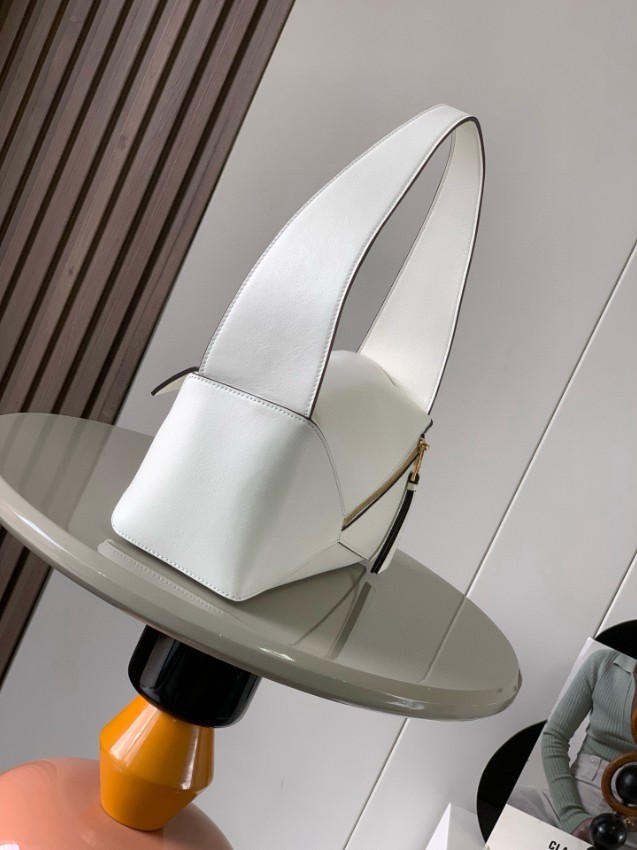 ロエベ パズル スモール バッグ 2025新作 偽物 バレない再現度 本革使用 高再現度 精密ディテール 職人技術再現 上質感 安心サイト_2