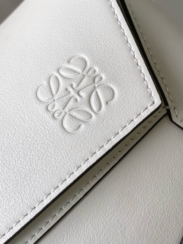 ロエベ パズル スモール バッグ 2025新作 偽物 バレない再現度 本革使用 高再現度 精密ディテール 職人技術再現 上質感 安心サイト_5