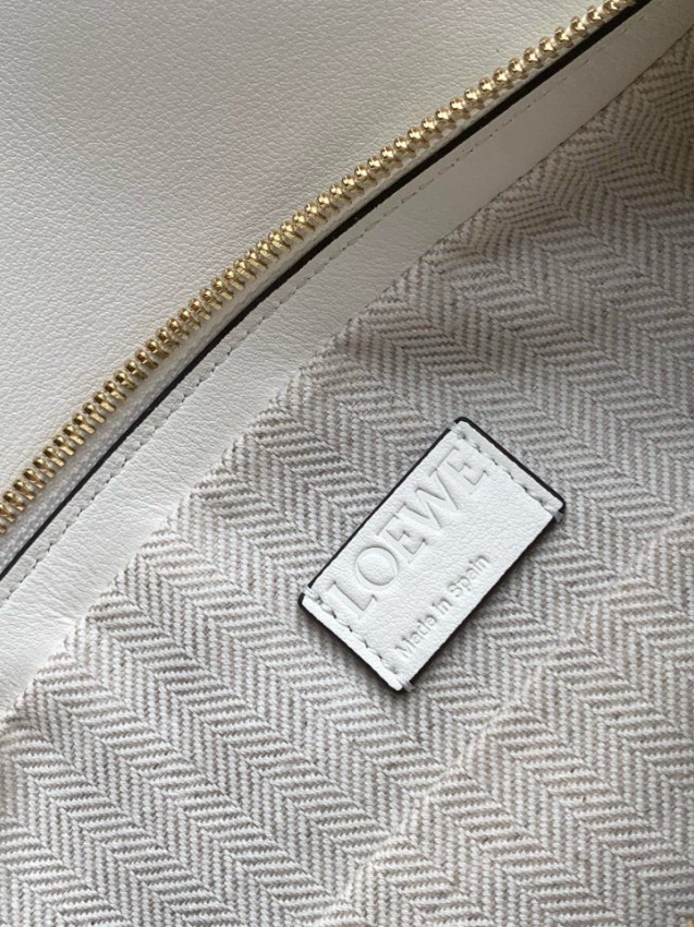 ロエベ パズル スモール バッグ 2025新作 偽物 バレない再現度 本革使用 高再現度 精密ディテール 職人技術再現 上質感 安心サイト_8