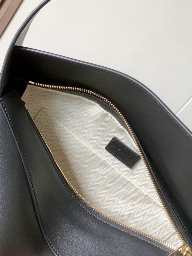 ロエベ パズル スモール バッグ 2025新作 ブランド コピー 安全通販 本革使用 高再現度 精密ディテール 職人技術再現 安心サイト_4