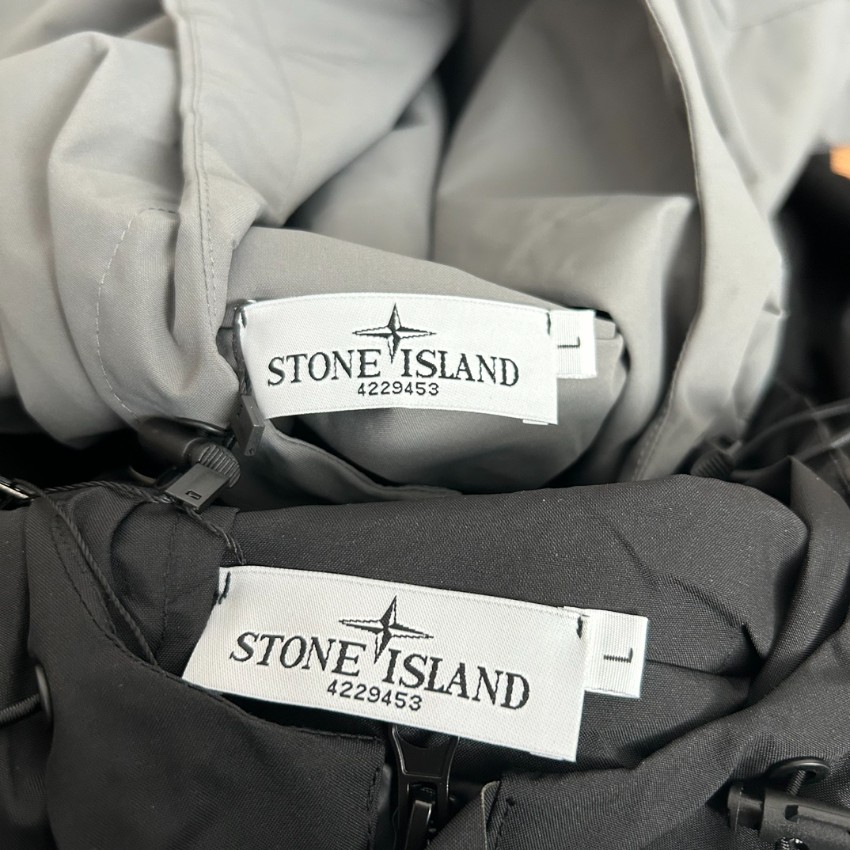 ストーンアイランド コピー 防水フードジャケット 2025新作 防水防風仕様 快適な着心地 耐久性優秀 圧倒的な再現度 ユーザー満足保証 安心サイト_7