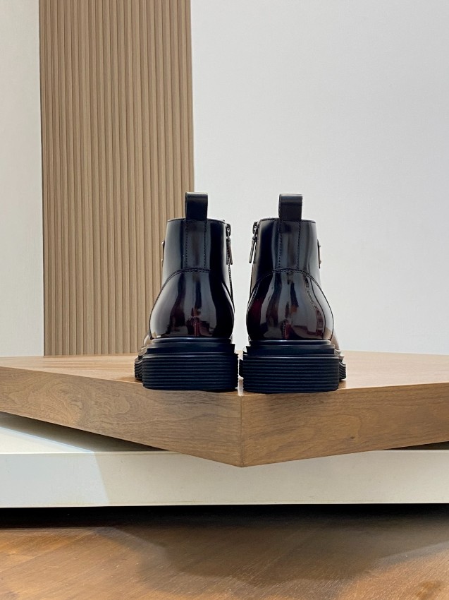 プラダ スーパーコピー ブーツ 2025新作 高再現度 光沢レザー仕様 発送保証付き 安心サイト 高級感仕上げ_5