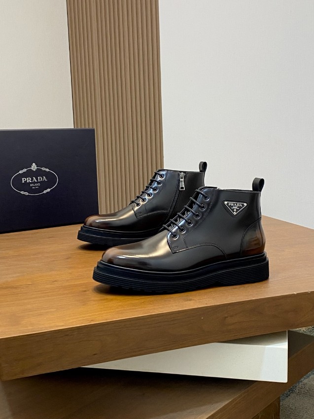 プラダ 偽物 ブーツ 2025新作 高再現度 光沢ブラウン仕様 高級感仕上げ 発送保証付き 安心サイト_1