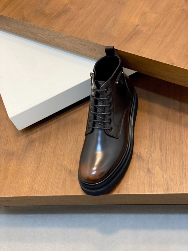 プラダ 偽物 ブーツ 2025新作 高再現度 光沢ブラウン仕様 高級感仕上げ 発送保証付き 安心サイト_4