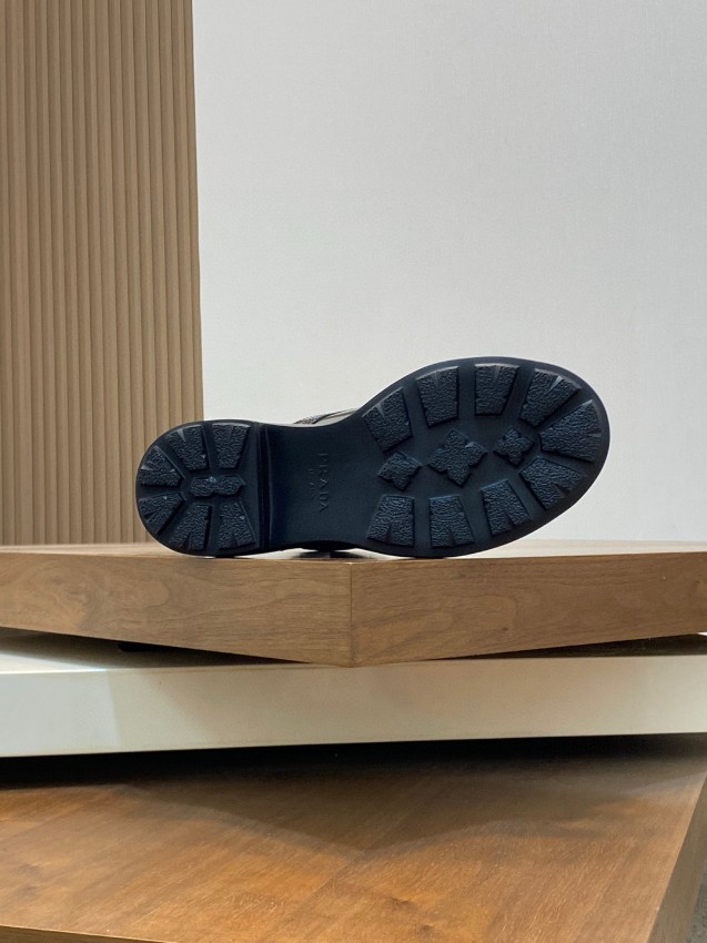 プラダ 激安 ブーツ 2025新作 高級感仕上げ ハイカットモデル 発送保証付き 安心サイト 高再現度仕様_4