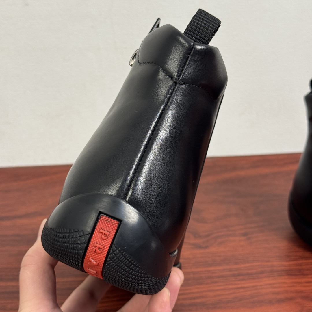 プラダ スーパーコピー 優良サイト ショートブーツ 2025新作 高級感仕上げ 本革仕様 発送保証付き 安心サイト_3