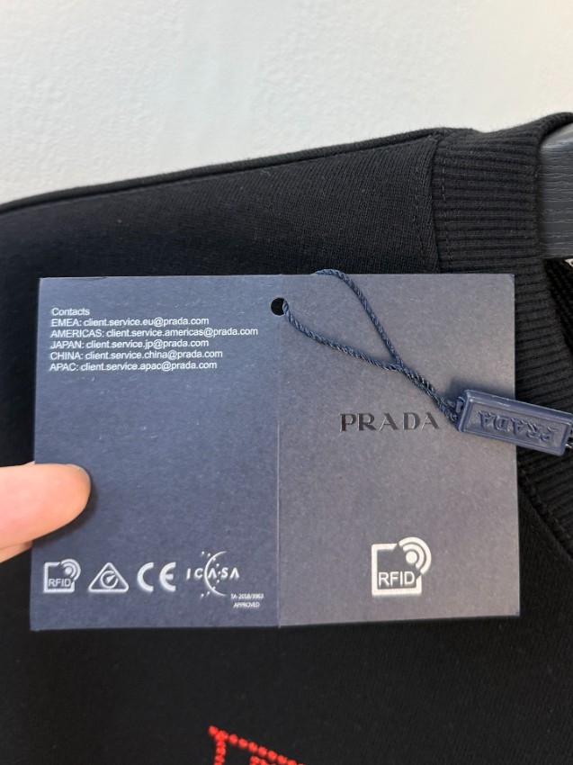 プラダ スウェット トレーナー 2025新作 偽物 バレない再現度 高再現度 快適な着心地 肌触り良好 男女兼用 高級感仕上げ 即納対応_5