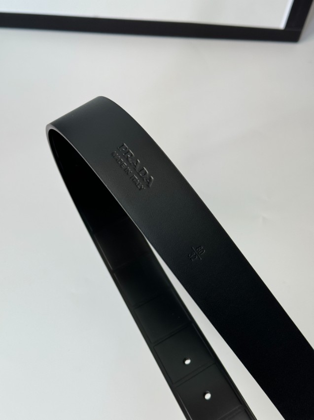 プラダ ベルト メンズ 2025新作 激安屋口コミ 高再現度 ラバー素材 トライアングルロゴ 精密ディテール 高級感仕上げ 上質感 即納対応_4