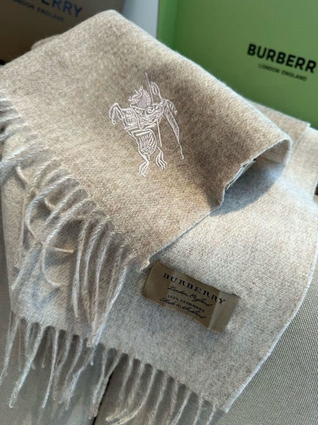 バーバリー マフラー カシミヤ スーパーコピー 優良サイト ベージュ 無地 高級感 柔らか素材 2025新作 男女兼用 人気ギフト_6
