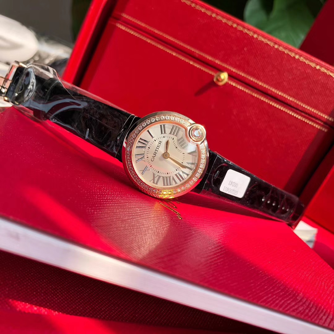 カルティエ Ballon Bleu ダイヤベゼル ブラックレザー 高級感仕上げ スーパーコピー 高再現度 レディース腕時計 安心サイト_7