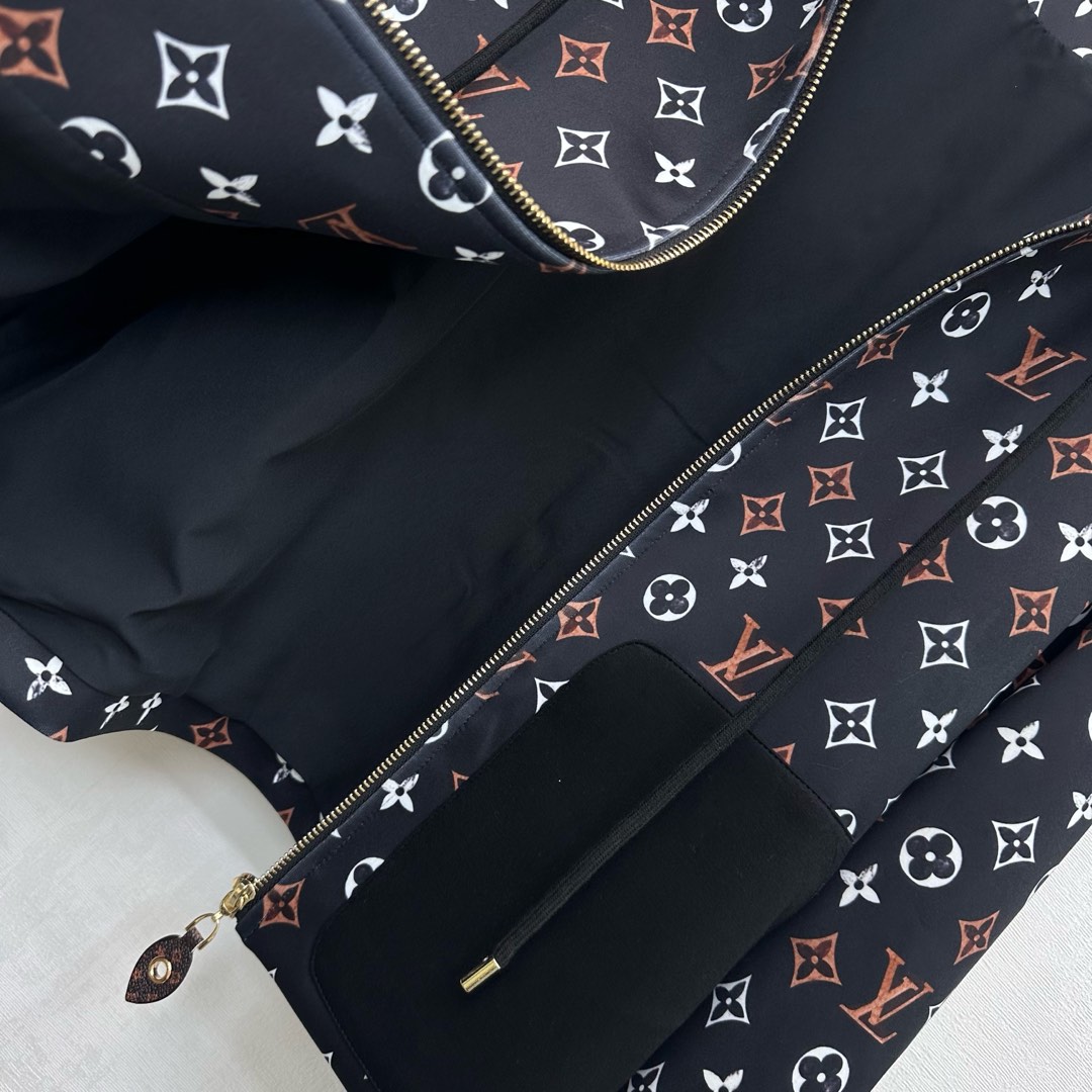 ルイヴィトン モノグラム ブラックパーカー 通気 快適な着心地 ブランド服 スーパーコピー 高再現度 メンズジャケット 安心サイト_5