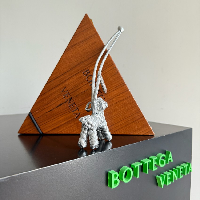 ボッテガ・ヴェネタ ドッグチャーム スーパーコピー 優良サイト 2025新作 高再現度イントレチャートレザー仕様_3