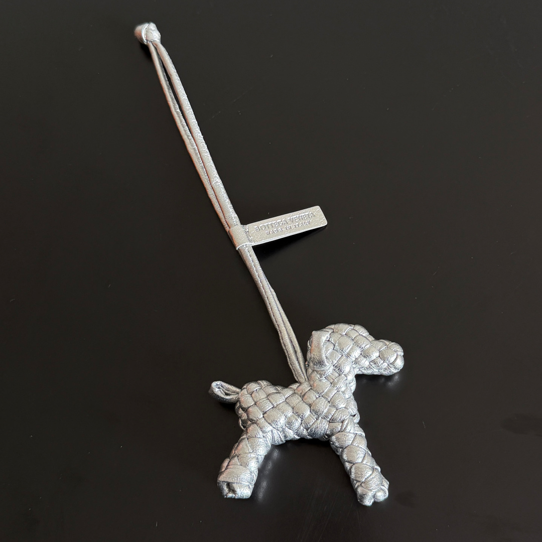 ボッテガ・ヴェネタ ドッグチャーム スーパーコピー 優良サイト 2025新作 高再現度イントレチャートレザー仕様_6