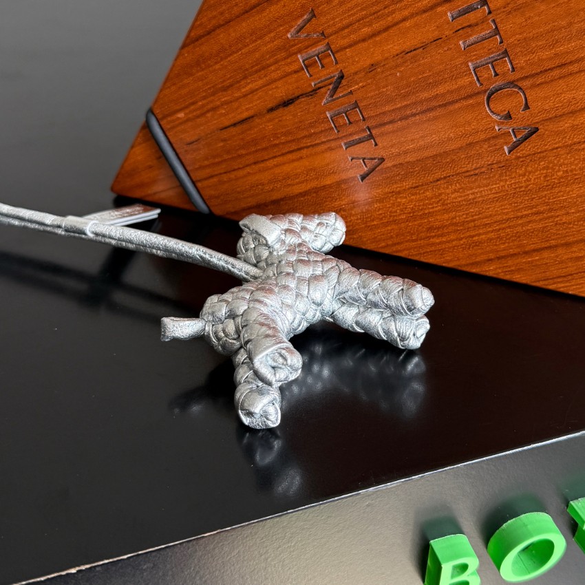 ボッテガ・ヴェネタ ドッグチャーム スーパーコピー 優良サイト 2025新作 高再現度イントレチャートレザー仕様_7