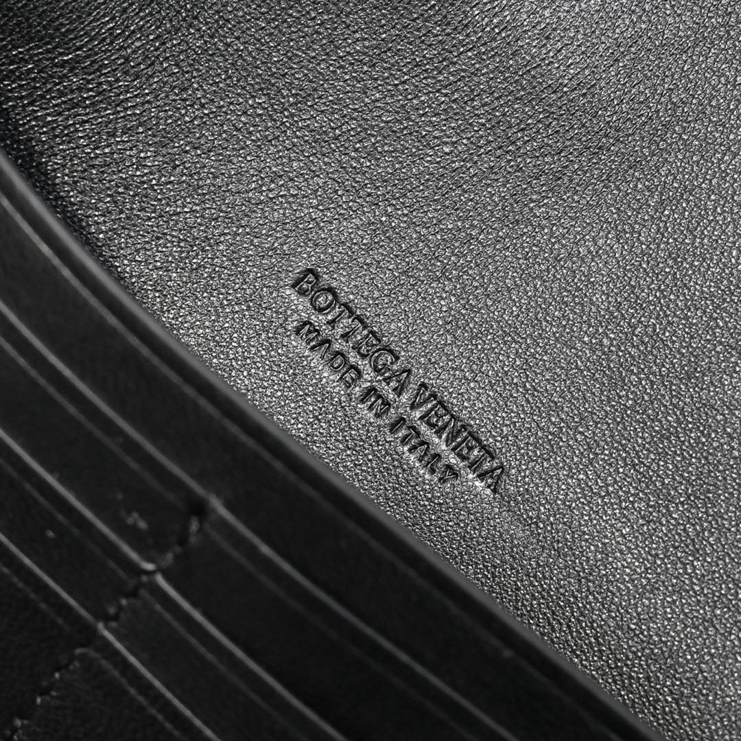 ボッテガ・ヴェネタ クラッチバッグ 偽物 バレない再現度 2025新作 高級感仕上げイントレチャートブラック仕様_8