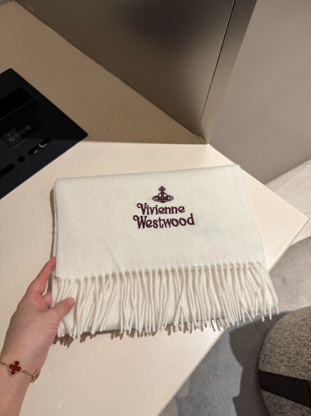 ヴィヴィアンウエストウッド スカーフ コピー 2025新作 高評価 柔らか素材 職人技術再現 丁寧な縫製 上質感漂う 安心サイト_2