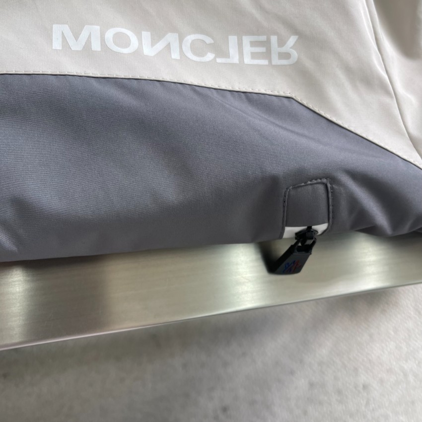 モンクレール ジャケット 偽物 バレない再現度 2025新作 高級感仕上げ 撥水 通気 男女兼用 アウトドア対応モデル_4