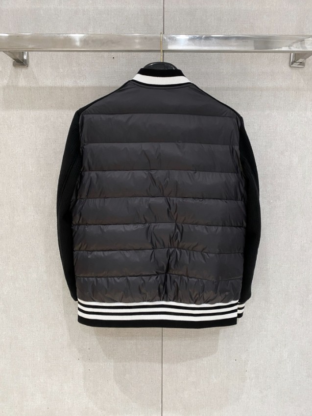 モンクレール ダウンジャケット 偽物 バレない再現度 2025新作 高級感仕上げ 軽量仕様 男女兼用 防寒性抜群_2