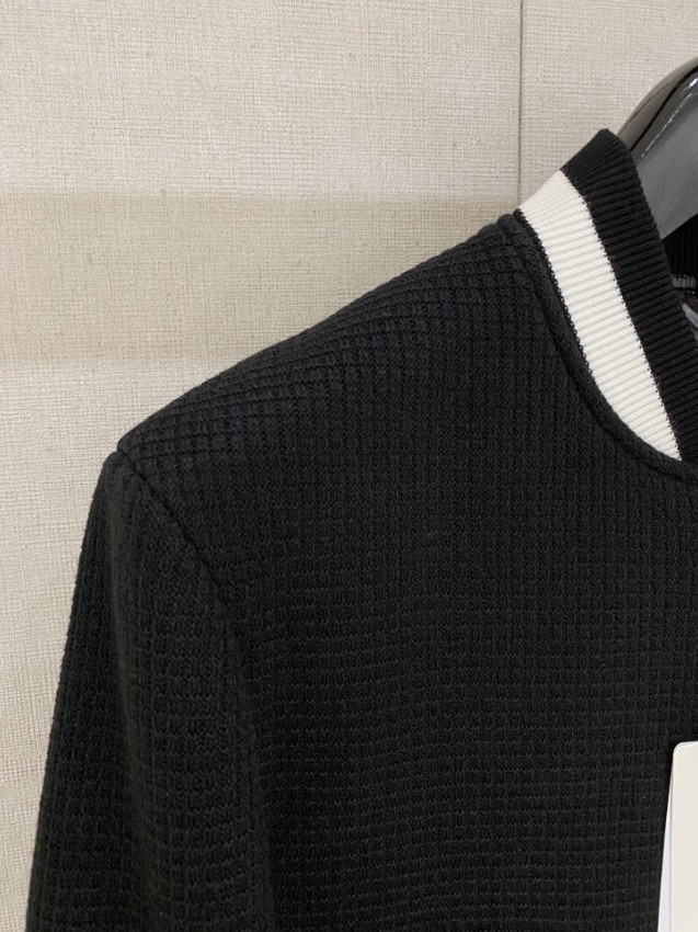 モンクレール ダウンジャケット 偽物 バレない再現度 2025新作 高級感仕上げ 軽量仕様 男女兼用 防寒性抜群_6