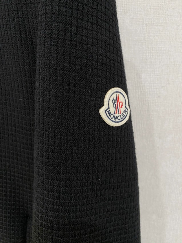 モンクレール ダウンジャケット 偽物 バレない再現度 2025新作 高級感仕上げ 軽量仕様 男女兼用 防寒性抜群_7