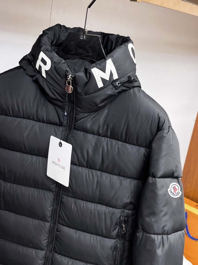 モンクレール ダウンジャケット スーパーコピー 優良サイト 2025新作 高級感仕上げ フードロゴ仕様 男女兼用 防寒性抜群_4