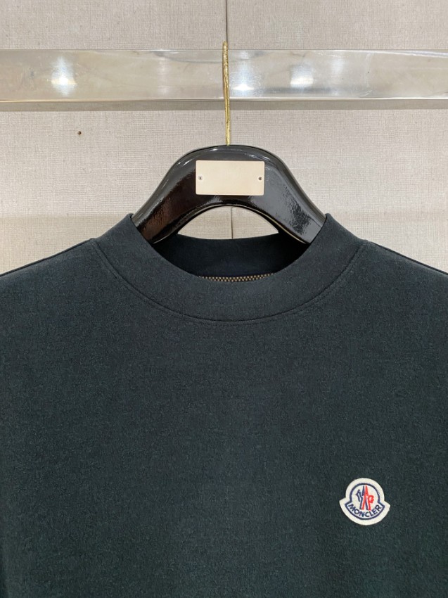 モンクレール ロンT ブランド コピー 安全通販 2025新作 高級感仕上げ 上質コットン素材 男女兼用 快適な着心地_3