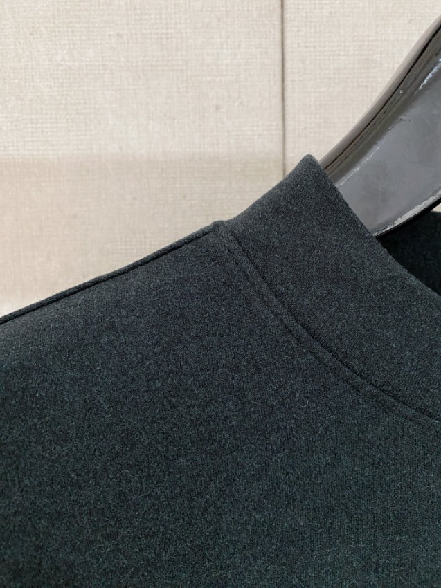 モンクレール ロンT ブランド コピー 安全通販 2025新作 高級感仕上げ 上質コットン素材 男女兼用 快適な着心地_4