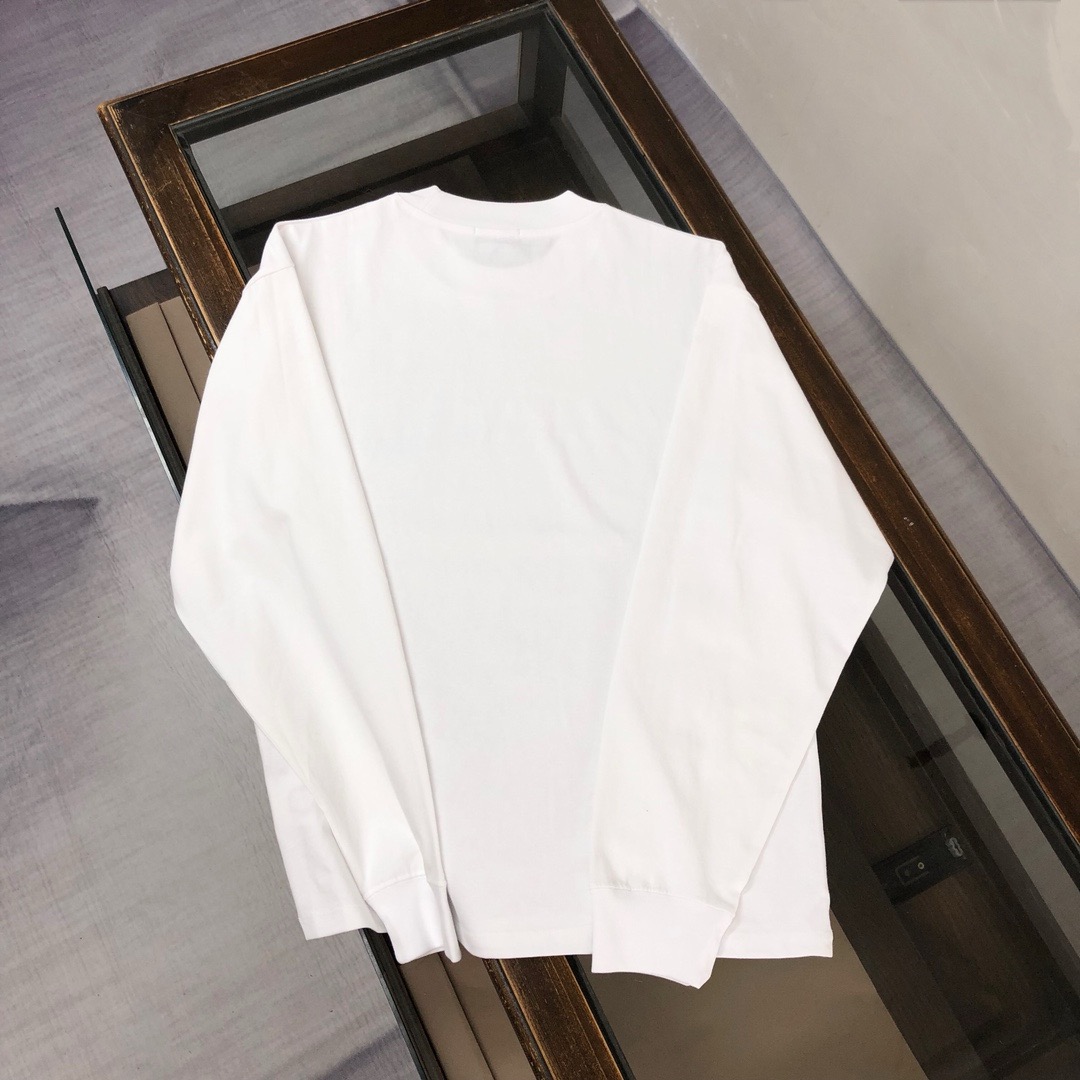 モンクレール 長袖Tシャツ 2025新作 スーパーコピー 高品質 コットン素材 シンプルデザイン 快適な着心地 実店舗運営 安心サイト_3