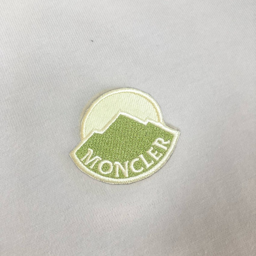 モンクレール 長袖Tシャツ 2025新作 スーパーコピー 高品質 コットン素材 シンプルデザイン 快適な着心地 実店舗運営 安心サイト_6