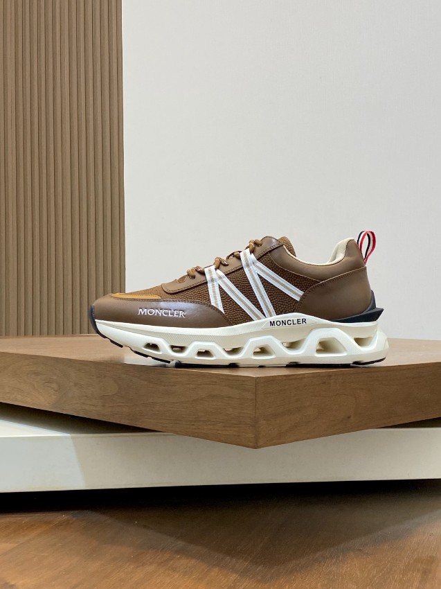 モンクレール スニーカー 2025新作 スーパーコピー 高再現度 トレイルデザイン ブラウン×ホワイト 高品質素材使用 快適な履き心地_5