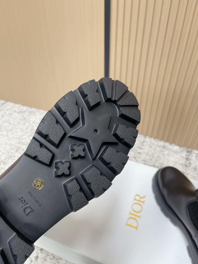 ディオール ブーツ 2025新作 コピー 高再現度モデル 精密ディテール 上質レザー仕様 安心サイト 即納対応_6