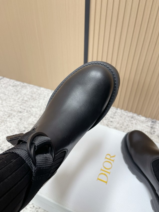 ディオール ブーツ 2025新作 コピー 高再現度モデル 精密ディテール 上質レザー仕様 安心サイト 即納対応_5