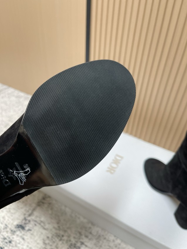 ディオール ロングブーツ 2025新作 格安 高再現度モデル 上質スエード素材 高級感漂う仕上げ 安心サイト 即納対応_7