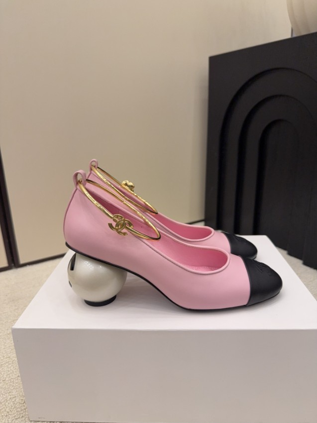 シャネル パンプス スーパーコピー 2025新作 ピンク 高再現度 高級感仕上げ パールヒール 丁寧な縫製 安心サイト_1