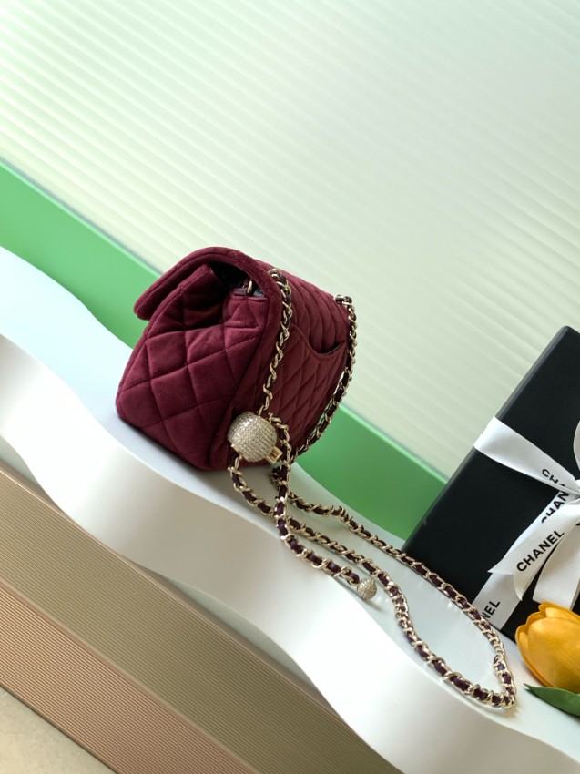 シャネル バッグ ブランド コピー 安全通販 2025新作 ボルドー 高再現度 高級感漂う チェーンショルダー 上質仕上げ_2