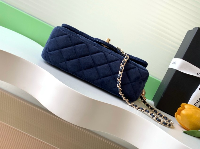シャネル バッグ 激安屋口コミ 2025新作 ネイビー 高再現度 高級感漂う チェーンショルダー 上質感 丁寧な縫製_4