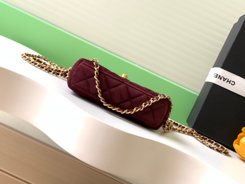 シャネル バッグ 激安 2025新作 ボルドー 高再現度 上質感漂う ミニチェーンバッグ 高級感仕上げ 安心サイト_4