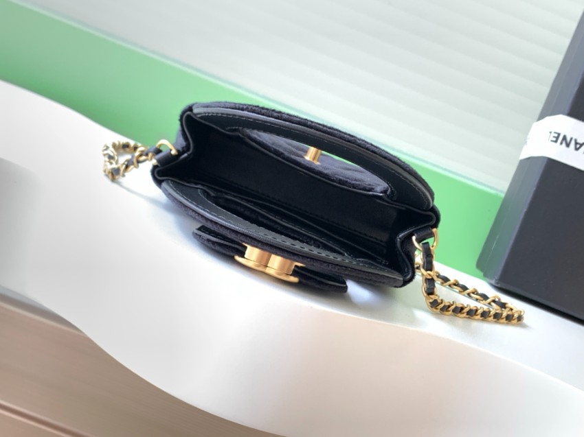 シャネル ブラックミニバッグ 2025新作 ブランド コピー 高級感仕上げ 丁寧な縫製 安心サイト 実店舗運営 発送保証付き_5