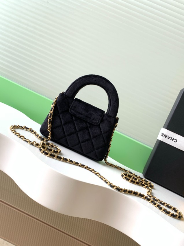 シャネル ブラックミニバッグ 2025新作 ブランド コピー 高級感仕上げ 丁寧な縫製 安心サイト 実店舗運営 発送保証付き_3