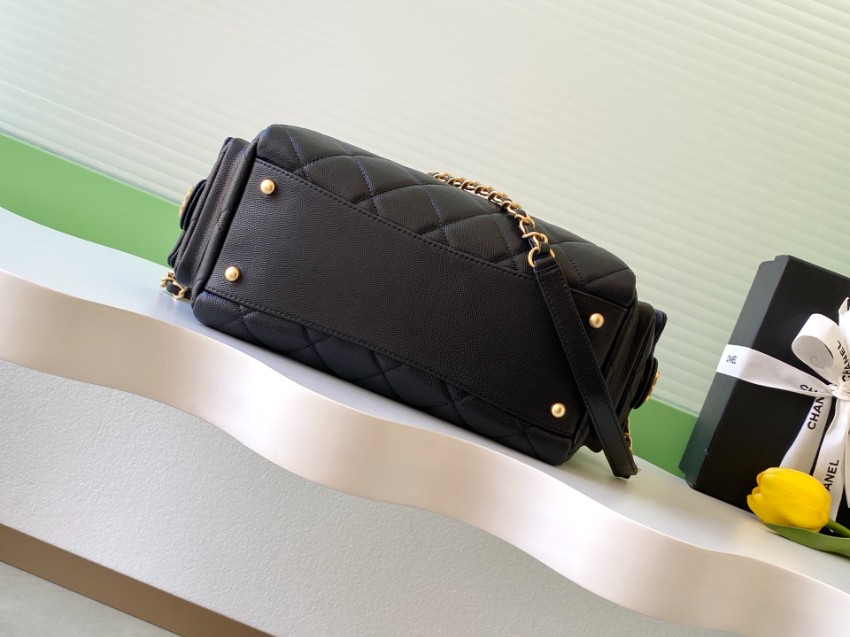 シャネル ブラックショルダーバッグ 2025新作 偽物 高再現度 丁寧な縫製 高級感仕上げ 安心サイト 追跡可能 発送保証付き_4