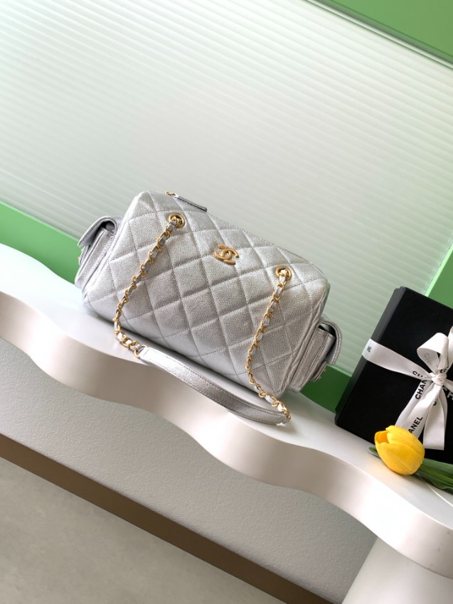 シャネル シルバーショルダーバッグ 2025新作 格安 高級感仕上げ 丁寧な縫製 上質素材使用 リピーター多数 安心の日本倉庫 発送保証付き_1