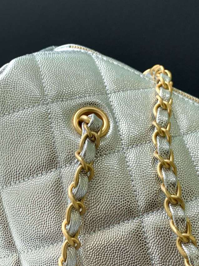 シャネル シルバーショルダーバッグ 2025新作 格安 高級感仕上げ 丁寧な縫製 上質素材使用 リピーター多数 安心の日本倉庫 発送保証付き_9