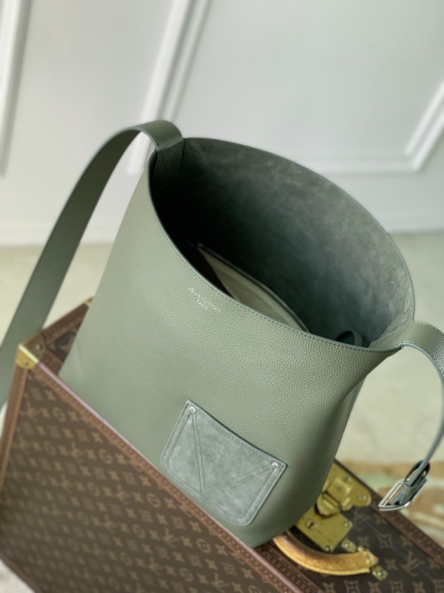 ルイ・ヴィトン トリヨンレザー ショルダーバッグ グリーン ブランド コピー 安全通販 高品質再現 本革使用 上質仕立て 2025新作 発送保証_4