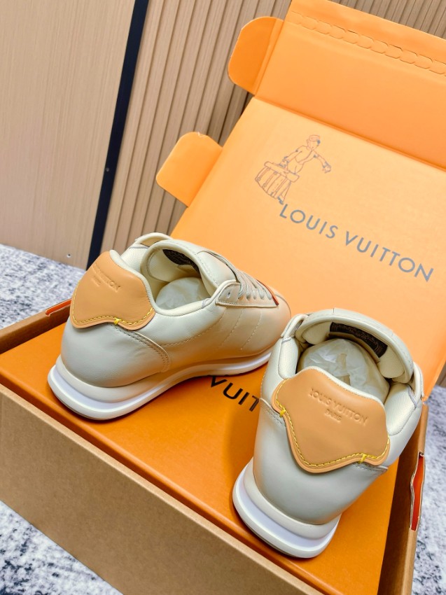 ルイヴィトン スニーカー スーパーコピー 優良サイト 2025新作 高再現度 上質レザー使用 高級感仕上げ ブランド コピー 激安 高評価モデル_4