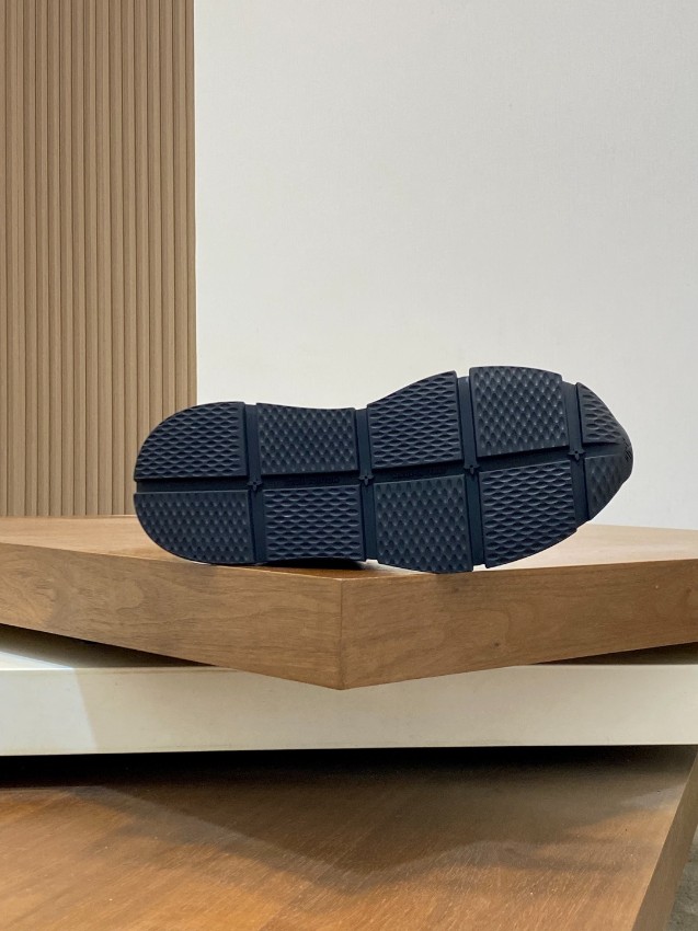 ルイ・ヴィトン スニーカー 優良サイト 2025新作 本格派モデル 高級感仕上げ 精密ディテール 秘密厳守配送_7